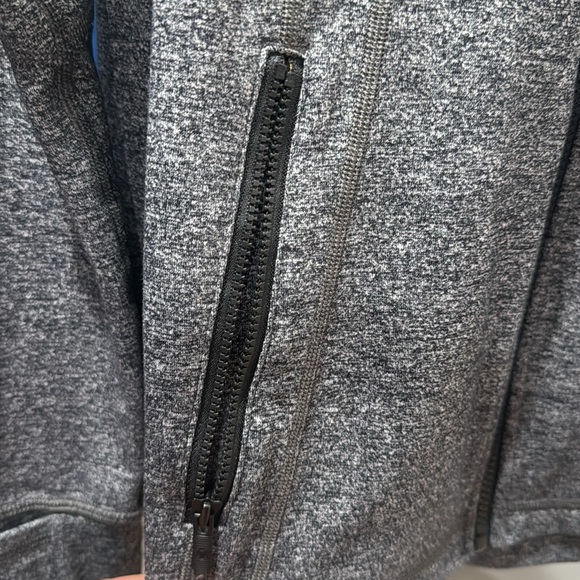 amazing lululemon jacket in size 14. never worn - Picture 2 of 5